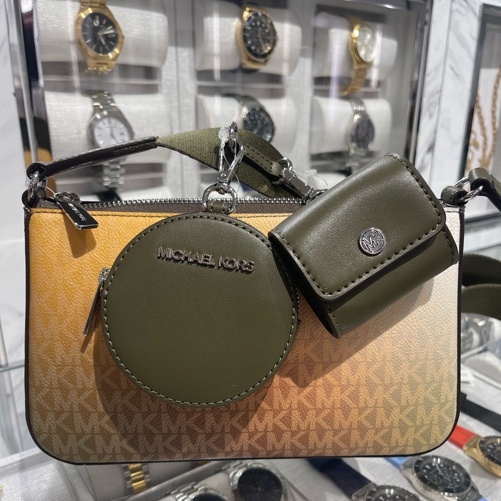 MICHAEL KORS Jet Set Sm Ombré Signature Logo Crossbody Case Apple Airpods Pro® - Picture 13 of 16